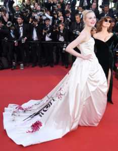Elle Fanning de Vivienne Westwood Couture