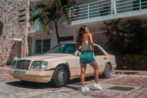 flor gaona, sitocorock, influencer, riviera maya, playa del carmen, mexico, car, fashion, streestyle, 90s, 80s, blogger, denim, nike