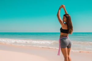 gym, flor gaona, fitness, rutina rapida, cuerpo, activar, quemagrasa, playa, ejercicios